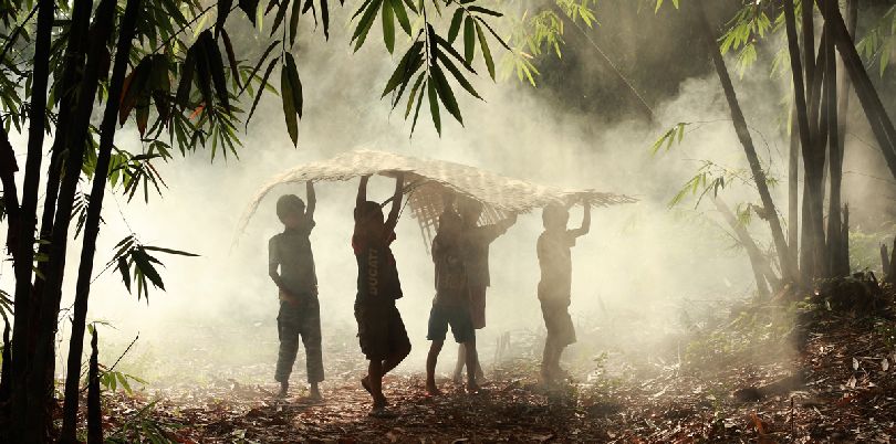 Kids help each other in Indonesia